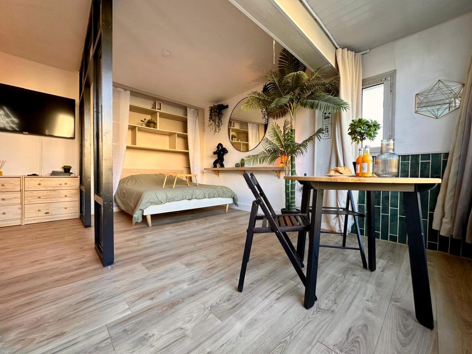Splendide Loft Jacuzzi Et Cinema - Cap D'Agde Apartment Luaran gambar
